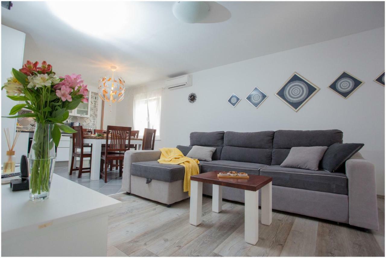 House Mellifera Hotel Razvode Ngoại thất bức ảnh